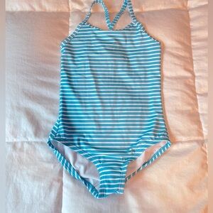 Girls NWOT Hanna swimsuit size 6/7 NWOT